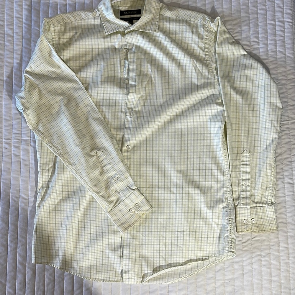 Medium. Men’s dress shirt. Murano